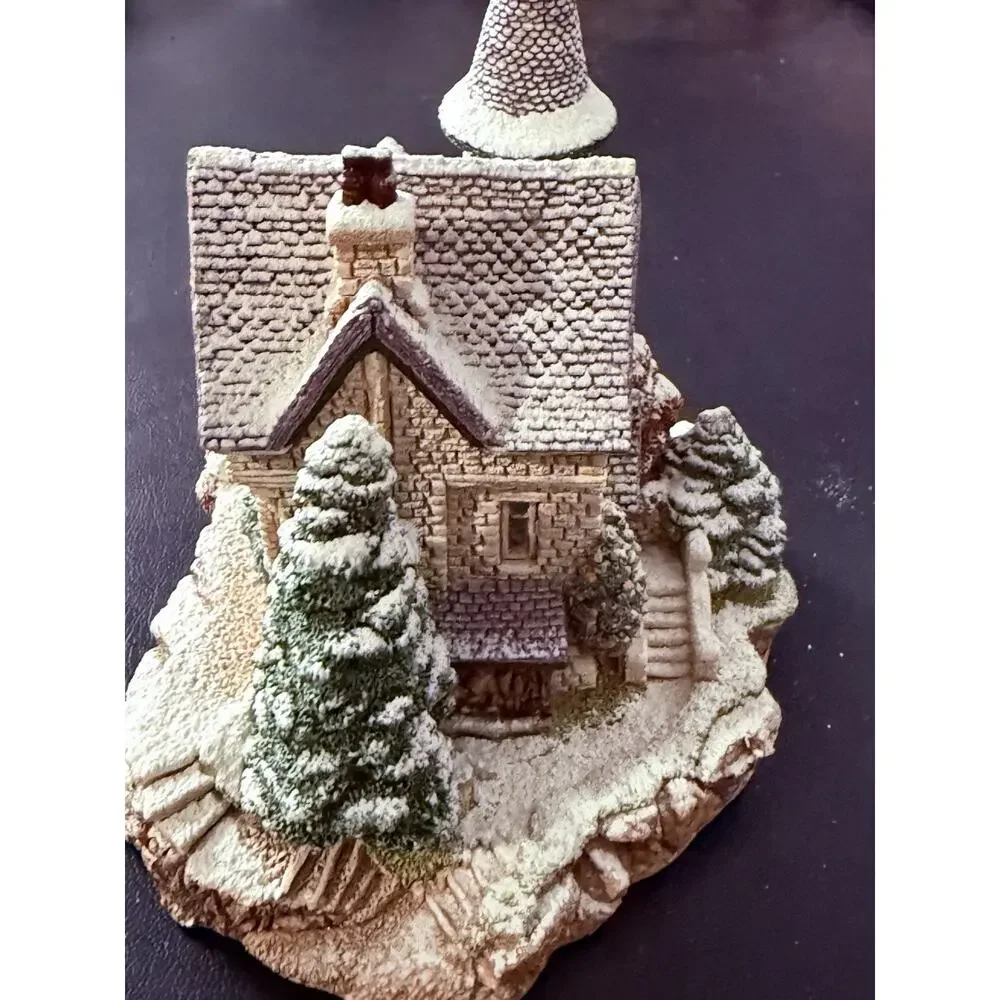 Lilliput Lane Highland Lodge Handmade Painted House Figurine Boxed 1992